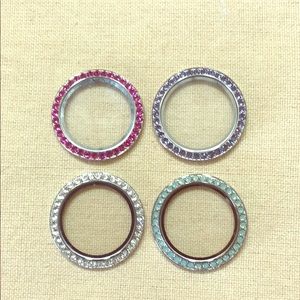 Locket faces for size large twist base.